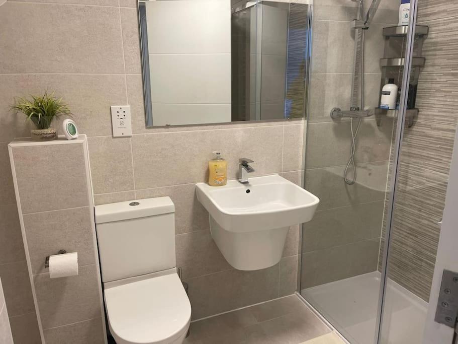 Panorama House, Luxury 2-Bedroom Apartment 2 Kidlington Luaran gambar